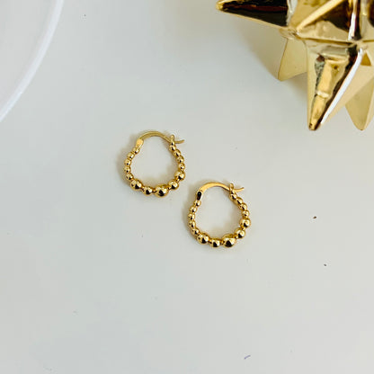 Beaded oval hoops